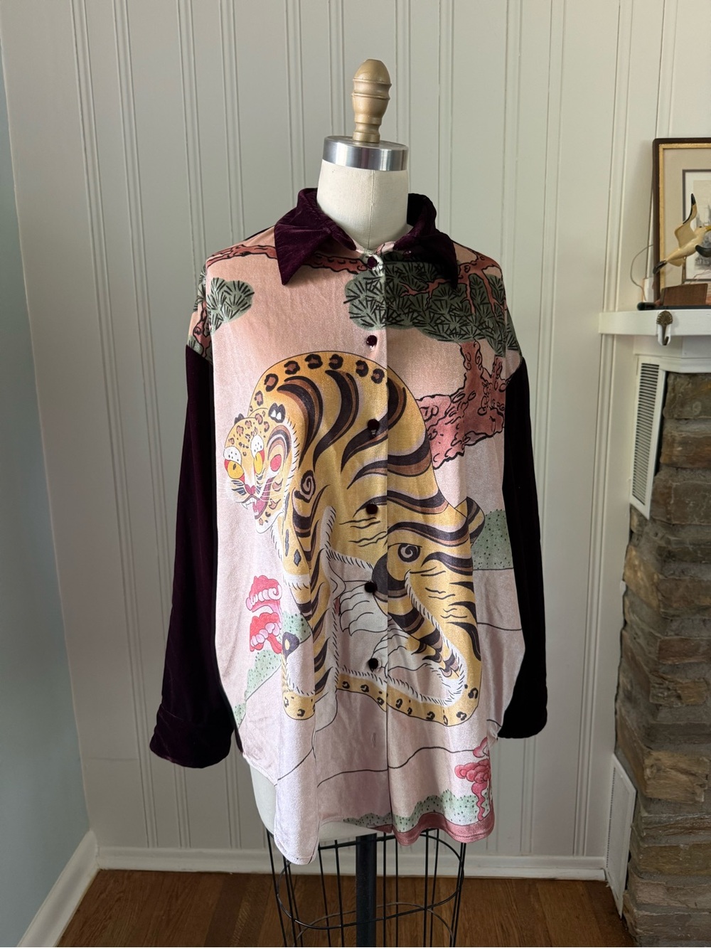 Muzkin Graphic Tiger Print Button-Up Shirt in Pink and Deep Plum